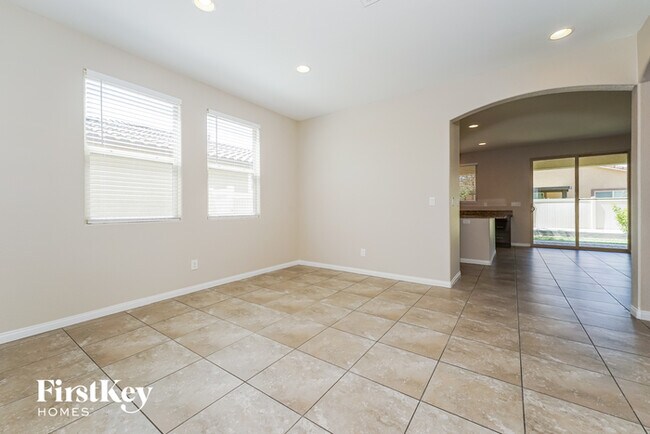 Building Photo - 5717 Tideview St