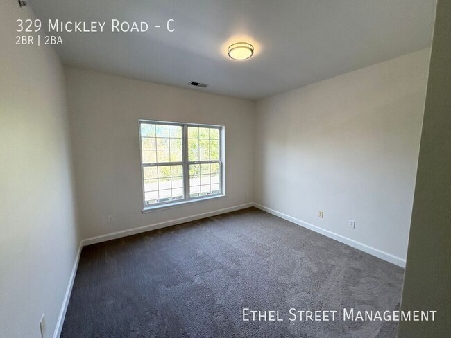 Foto del edificio - 329 Mickley Rd