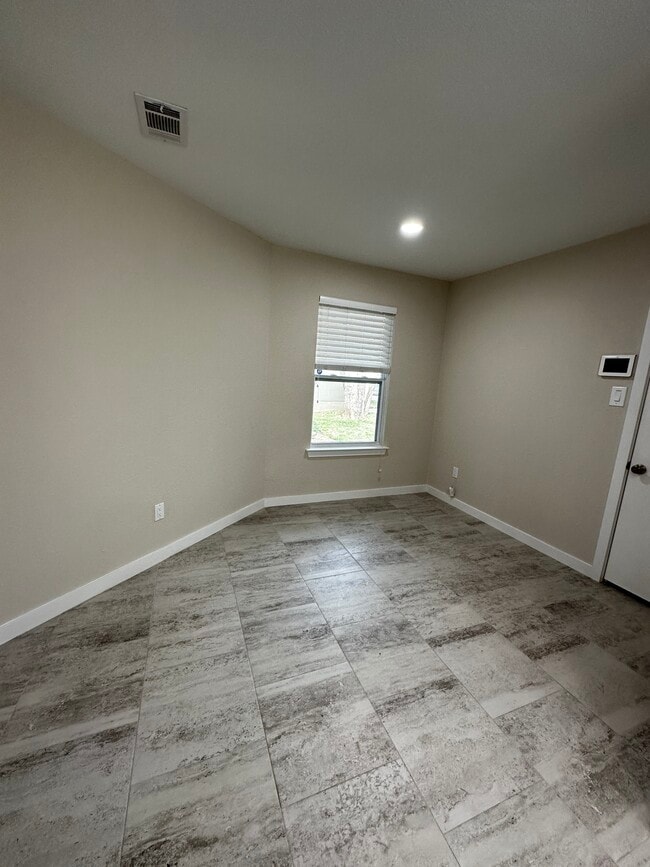 Building Photo - 9812 Willers Way