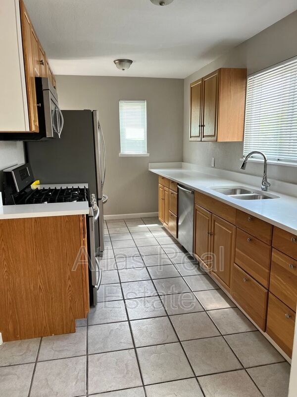 Foto del edificio - 2241 N Moline St