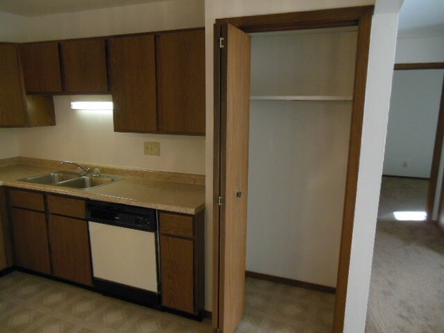 Building Photo - 2204 Piper Pl