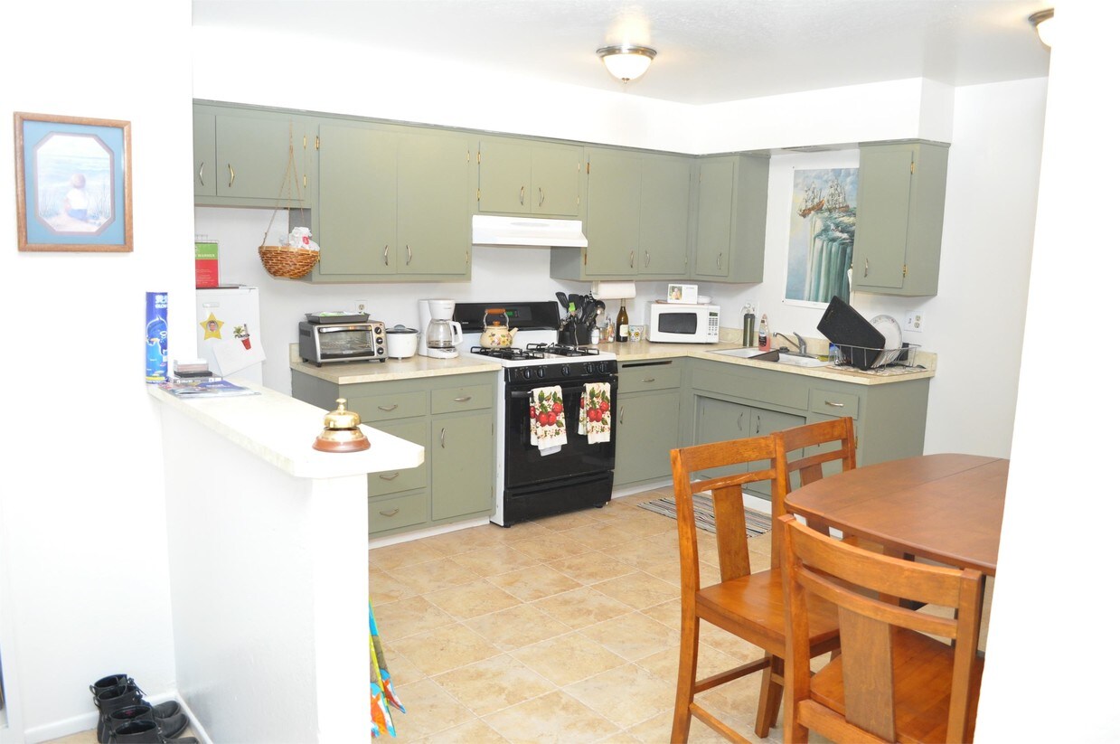 Primary Photo - 6768 Trigo Rd