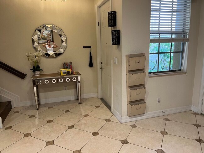 Foto del edificio - 4991 Bonsai Cir