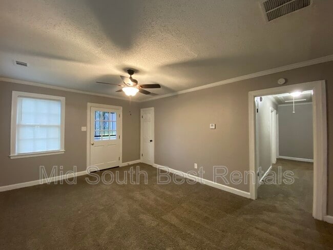 Building Photo - 792 Dawn Cove