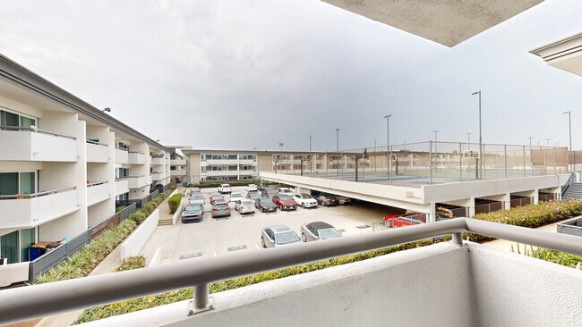 Interior Photo - Eight 80 Newport Beach