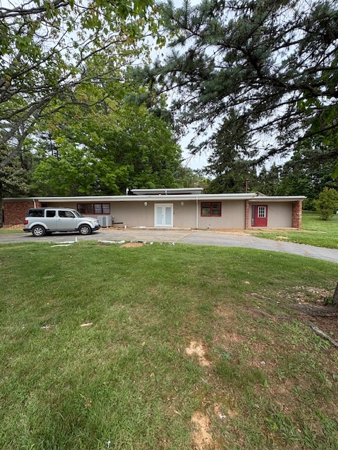 Primary Photo - 2406 Browns Mill Rd