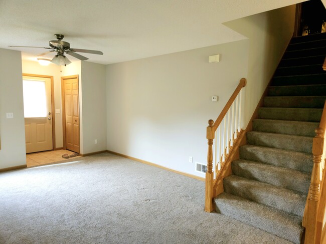Building Photo - 434 Cedar Pl