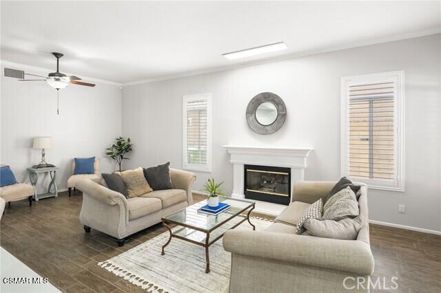 Foto del edificio - 4109 Laurelview Dr