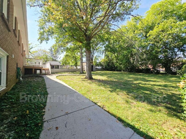 Foto del edificio - 927 Neuhoff Ln