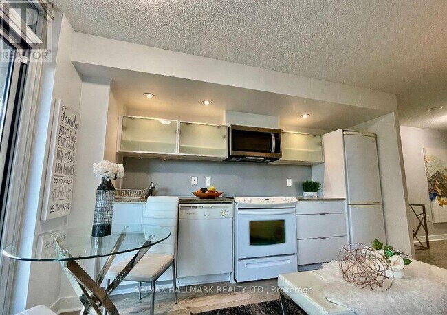 Photo du bâtiment - 301 - 4K SPADINA AVENUE