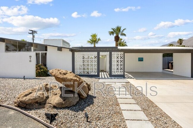 Foto del edificio - 915 E Racquet Club Rd