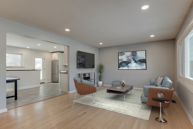 Building Photo - 1311 E Euclid Ave