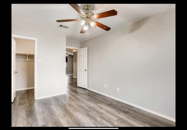 Building Photo - 608 Sherry Dr