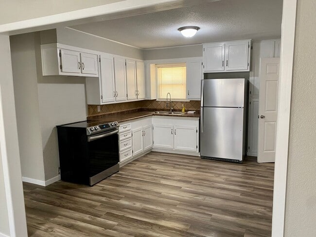 Foto del edificio - 3/1/1 Ready April 1