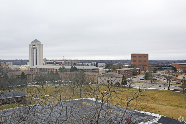 Vistas - University Plaza Apartments