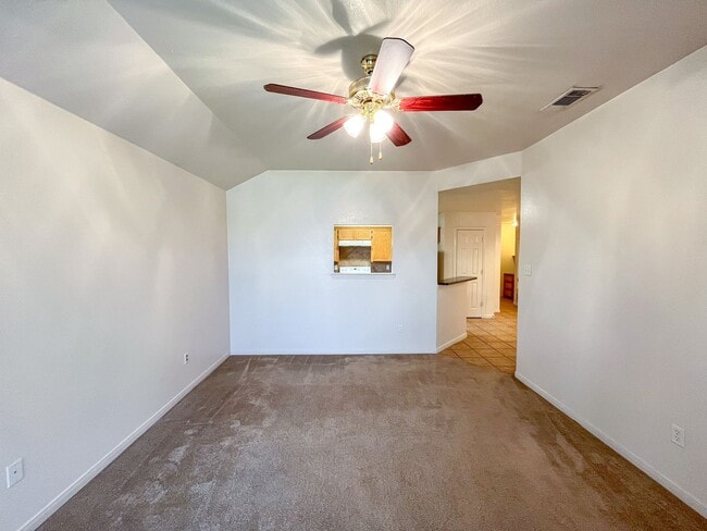 Building Photo - 1212 Nicholas Cir