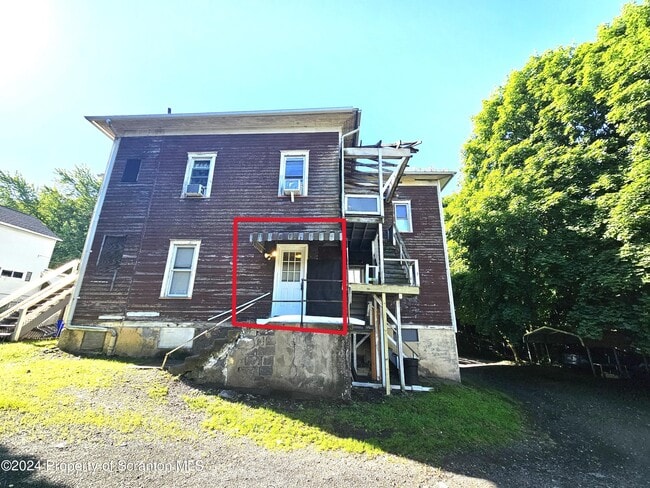 Building Photo - 1019 Bunker Hill St