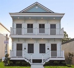 Building Photo - 2825 Pauger St