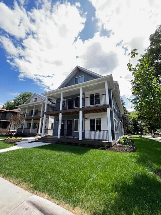 Foto del edificio - 1800 Como Ave SE