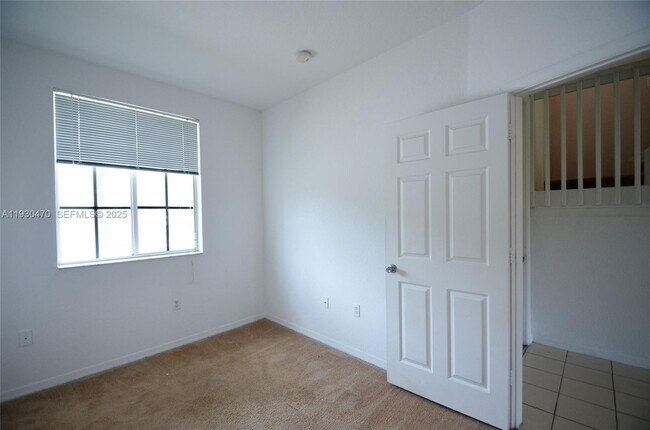 Foto del edificio - 6037 SW 19th Pl