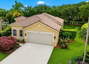 Building Photo - 885 Tanglewood Cir