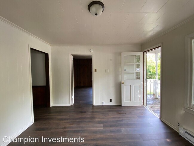 Building Photo - 2 br, 1 bath House - 119 Dover St.
