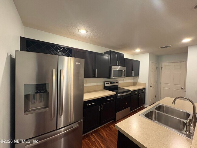 Foto del edificio - 3427 Biltmore Way