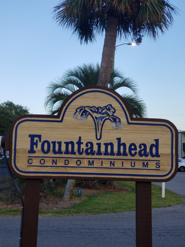 Foto del edificio - 308 Miracle Strip Pkwy SW