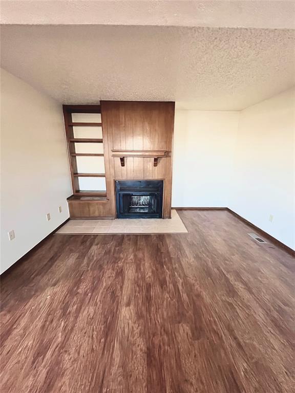 Foto del edificio - 300 Chalmette Dr