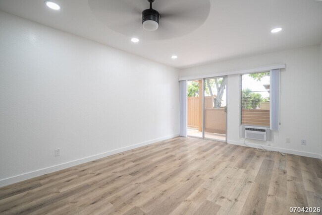 Foto del edificio - Rarely available ground floor townhome unit! 2 bdrm/2 bath/1 parking at Waiau Gardens Villa in Pe...