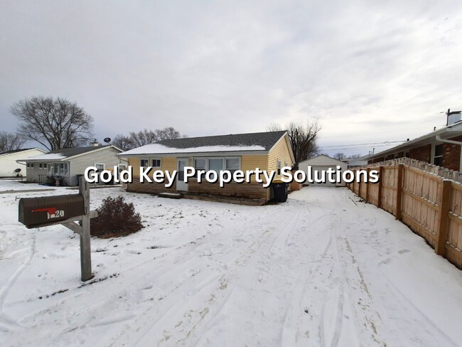Building Photo - Nice and Tidy 2 BR 1 BA Lapel House with F...