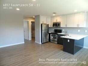 Building Photo - 4857 Fauntleroy Wy SW