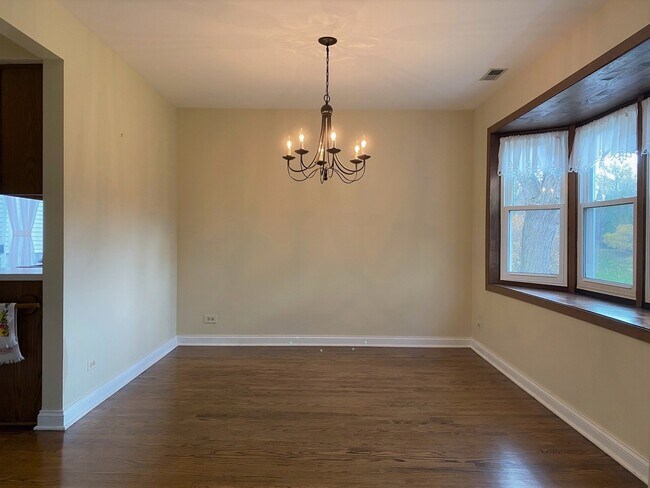 Foto del edificio - 1060 Devonshire Ave