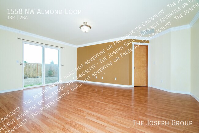 Foto del edificio - 1558 NW Almond Loop