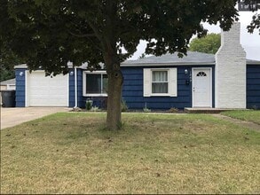 Building Photo - 1845 Altgeld St