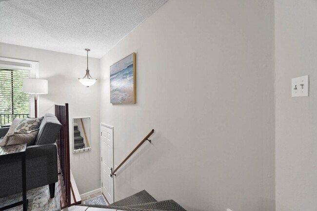 Building Photo - 1407 Park De Ville Pl