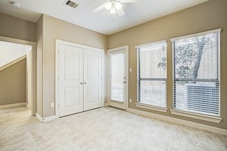 Building Photo - 3830 Center Plaza Dr