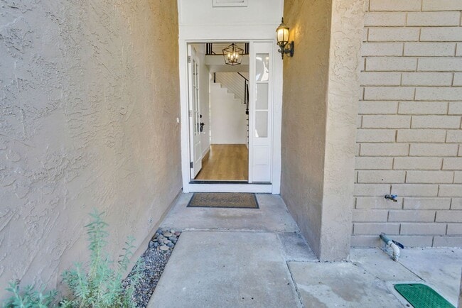 Foto del edificio - Beautiful single family home in Rancho Penasquitos! Available immediately!