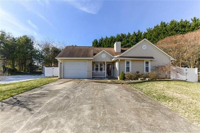 Foto del edificio - Recently Renovated!!Beautiful 3BR home.