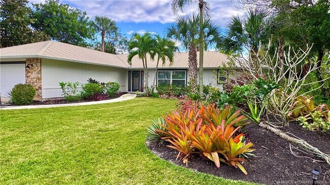 Foto del edificio - 323 SW Ridge Ln