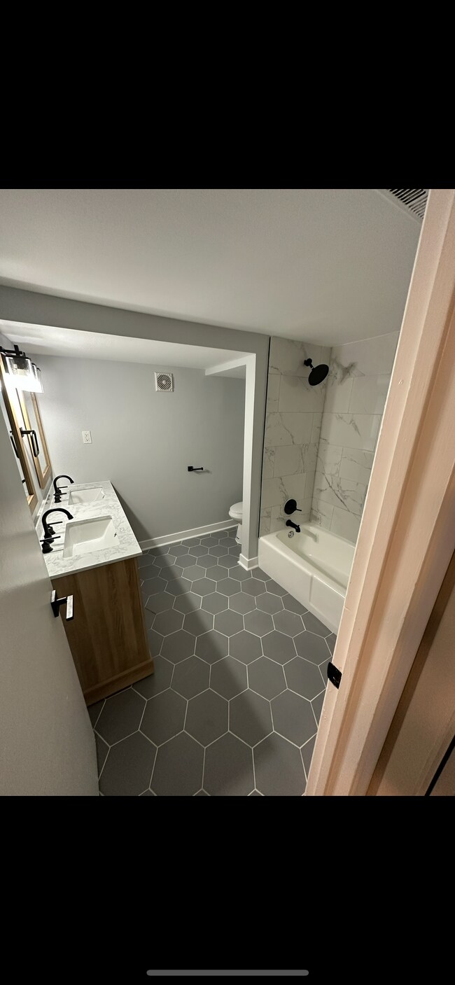 Foto del edificio - 9218 Erie St