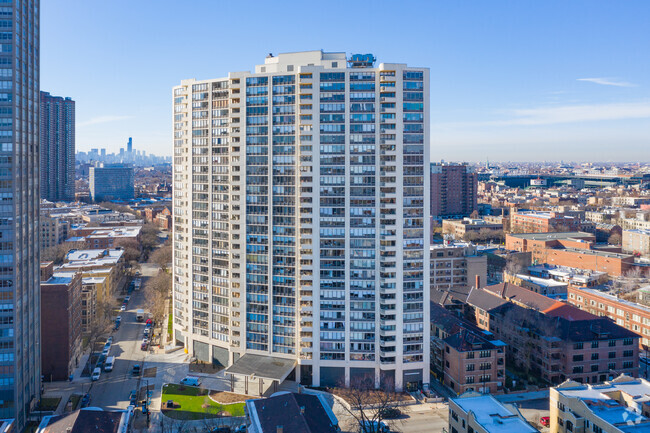 Building Photo - Lake Park Plaza