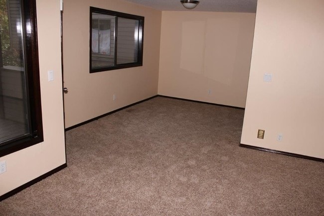 Building Photo - 2 br, 1 bath House - 8932 SW Fairview Place