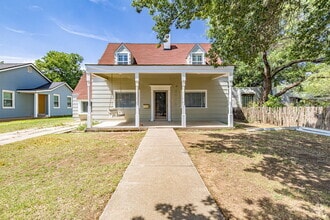 Building Photo - 2614 24th St