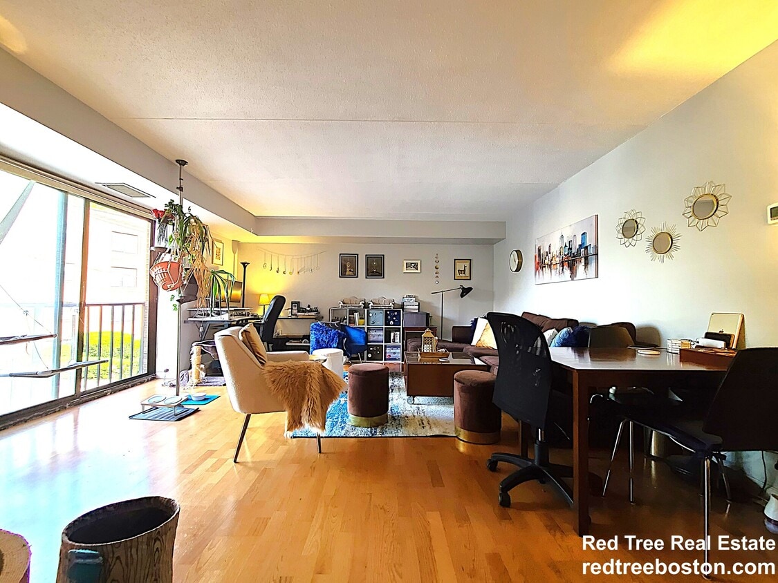 Foto principal - 1243 Beacon St