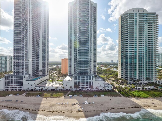 Foto del edificio - 16001 Collins Ave