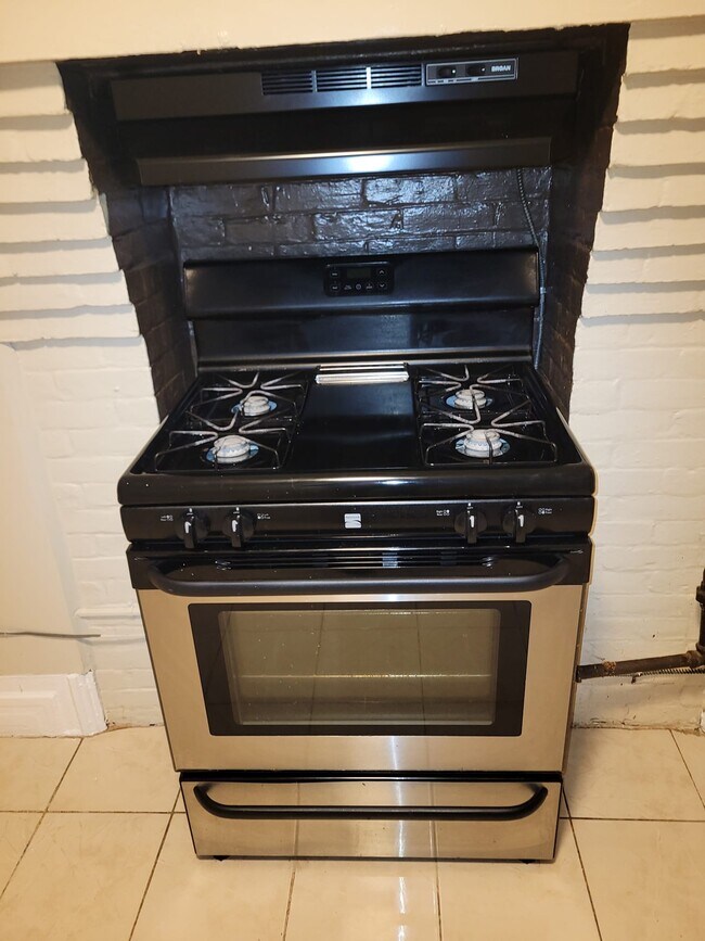 Foto del edificio - 378 Hawthorne St