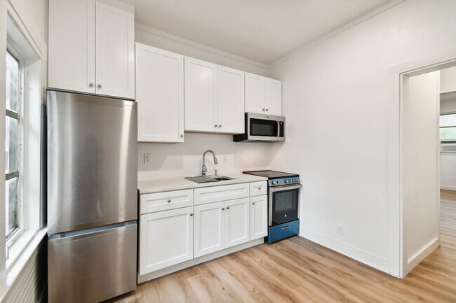 Foto del edificio - 215 S Howard Ave