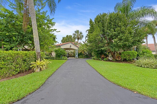 Building Photo - 2255 Las Brisas Ct