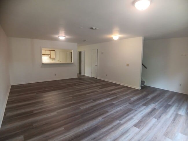 Building Photo - 237 Pheasant Run Dr